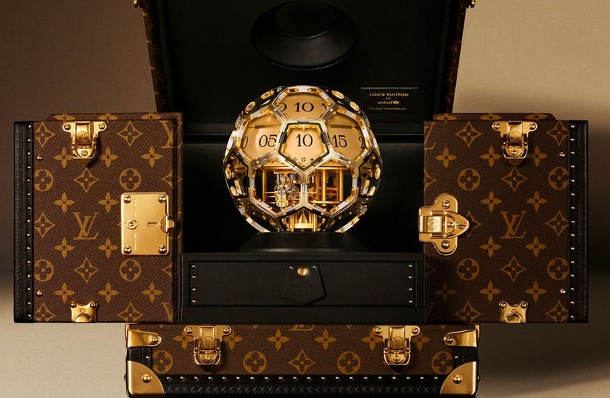 Louis Vuitton met le foot aux enchères pour l'UNICEF - journalduluxe.fr