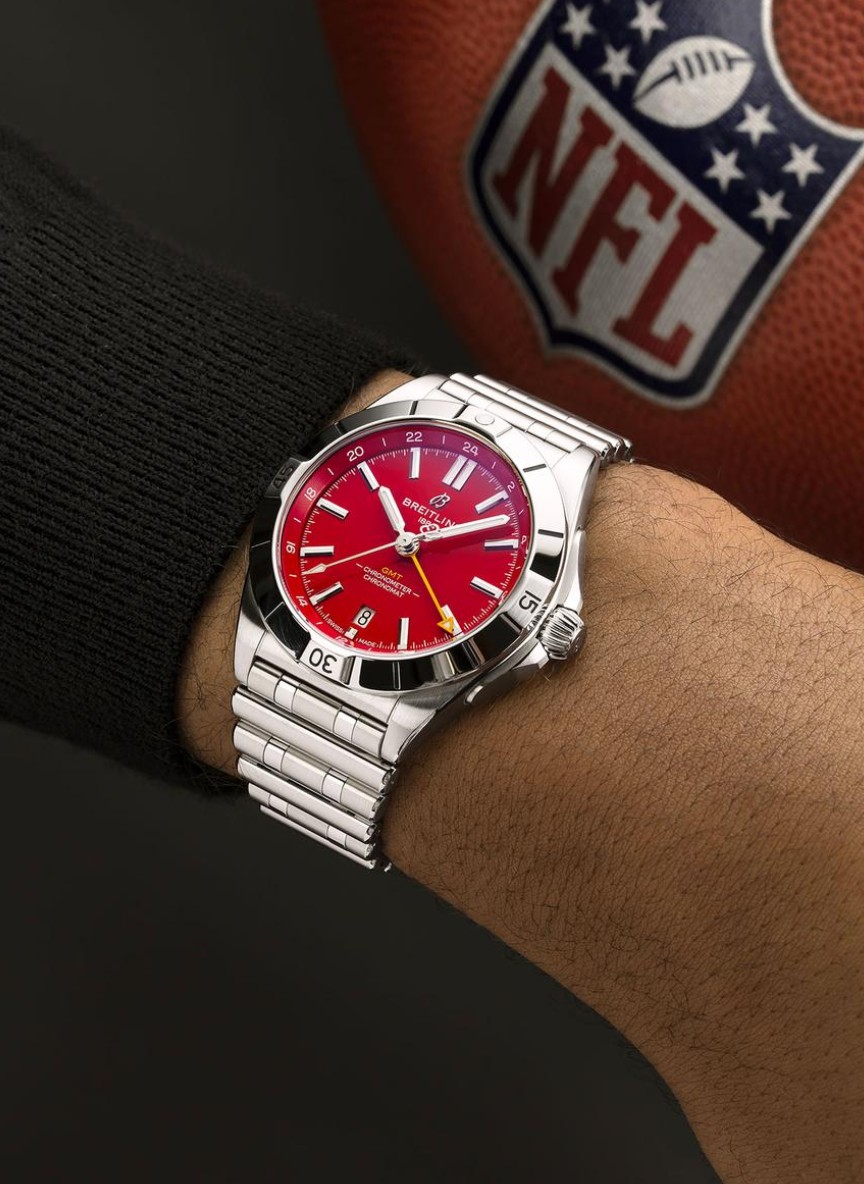 L'horloger Breitling annonce un partenariat pluriannuel avec la NFL - journalduluxe.fr