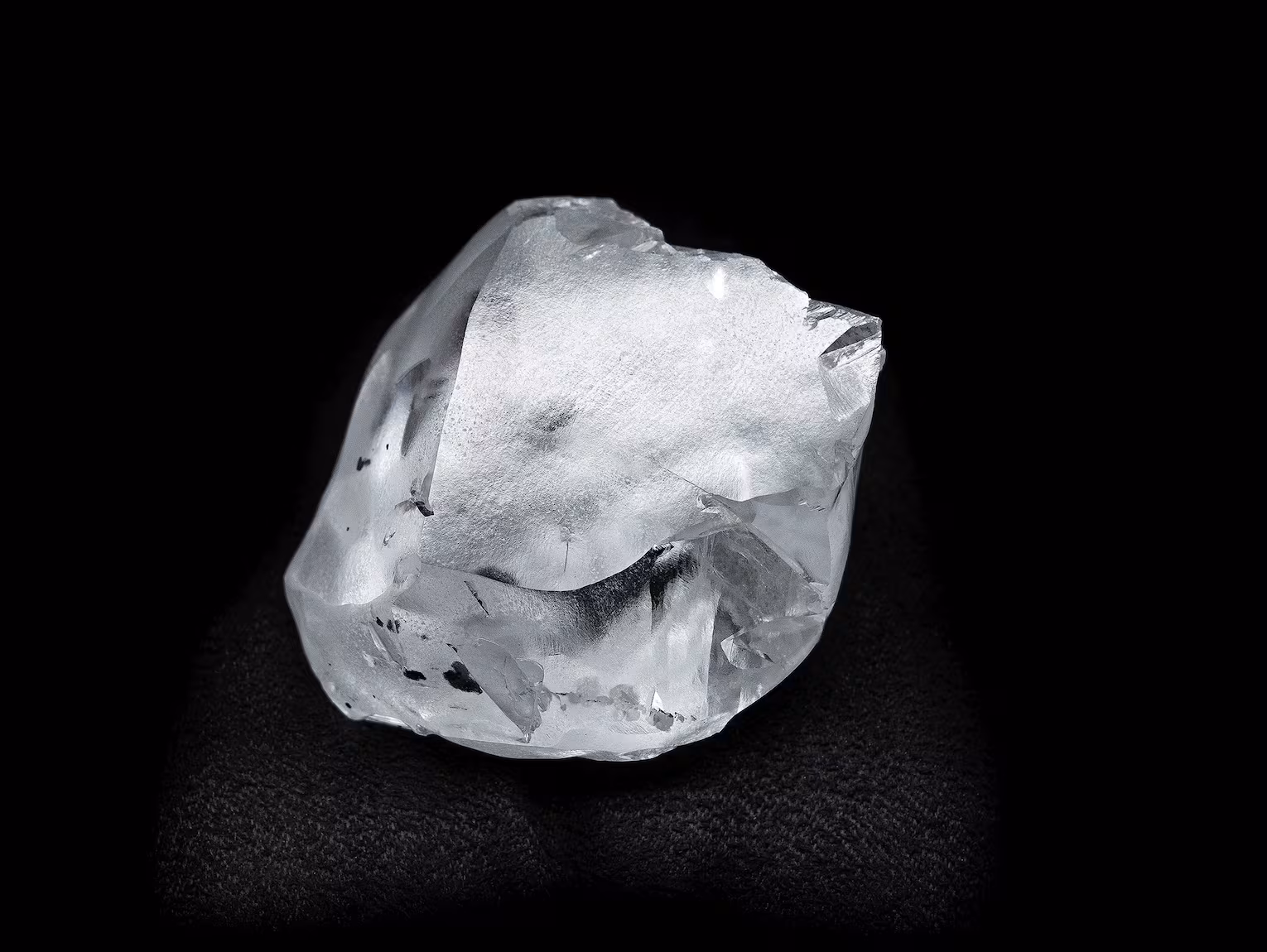 Vente imminente du groupe De Beers : une révolution pour les joailliers ? - lepoint.fr